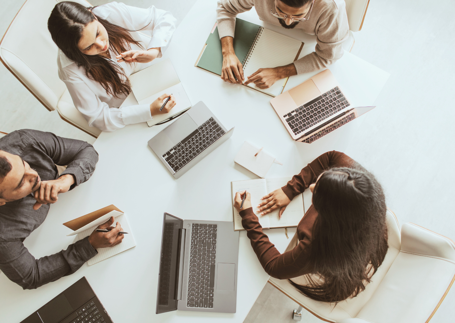 従業員間のコミュニケーションに着目、組織の生産性を大きく変えるコンサルティングSOL-MIO.そるみお